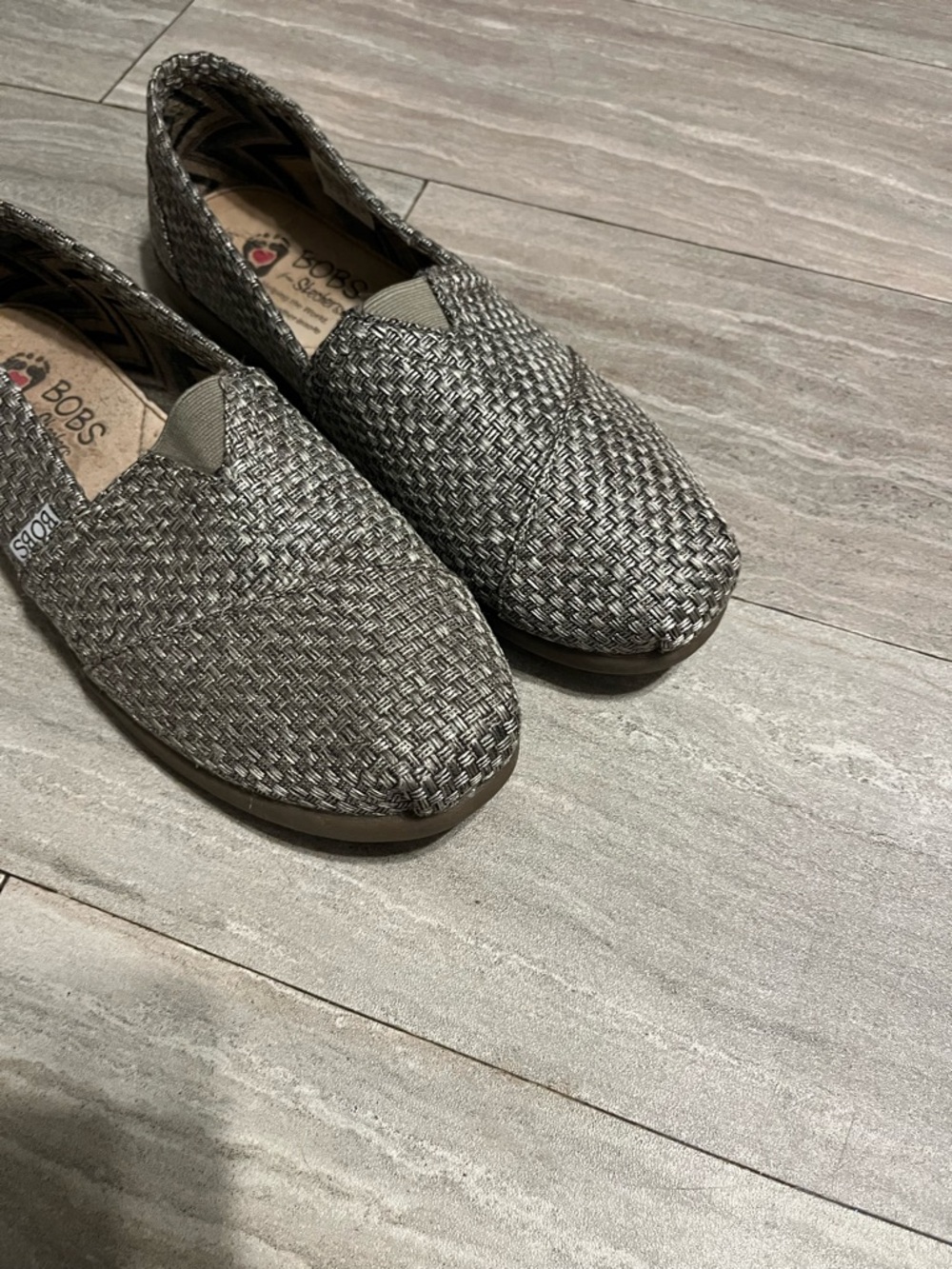 BOBS Skechers Womens Size 8 Woven Silver Gray  Slip On Shoes Flats - Picture 3 of 9
